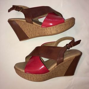 Naturalizer Payton Brown/Red Wedge Sandal Size 4.5